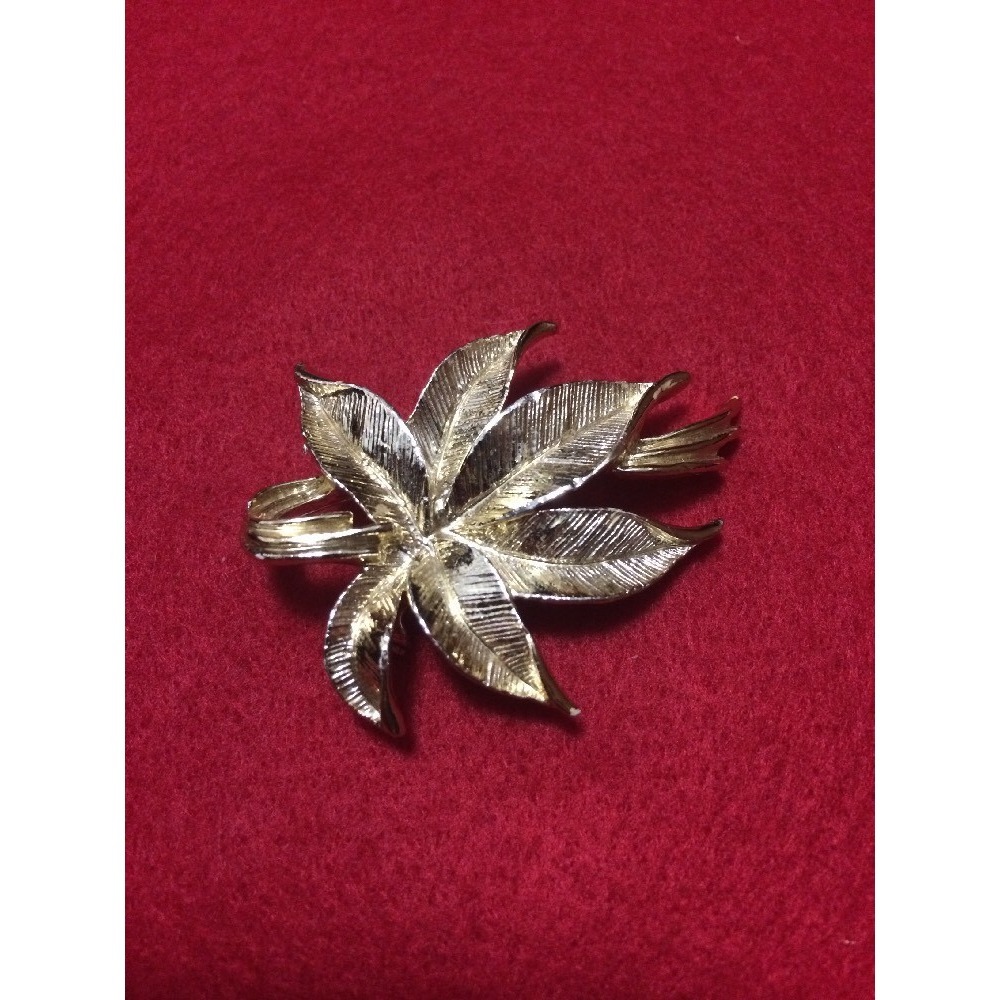 Vintage Gerry's Signed Brooch Pin Leaf Gold Tone